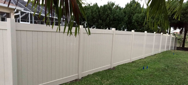 Choosing Between Fence Companies - Fence Dynamics